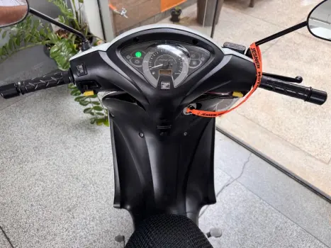 HONDA Biz 125 EX, Foto 9