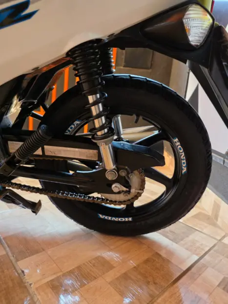 HONDA Biz 125 EX, Foto 5