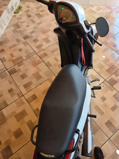 HONDA Biz 125 EX, Foto 6