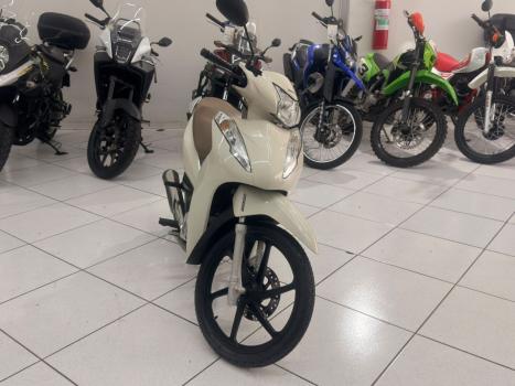 HONDA Biz 125 EX, Foto 6
