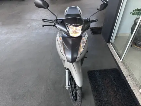 HONDA Biz 125 FLEX, Foto 2