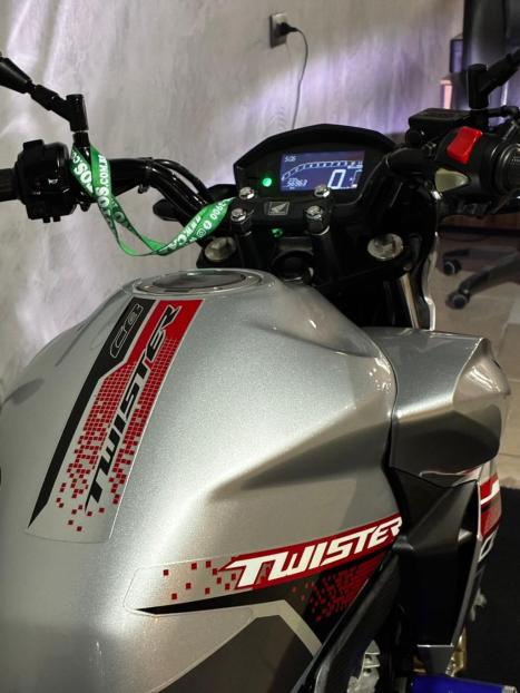 HONDA CB 250 F Twister , Foto 3