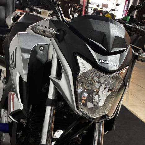 HONDA CB 250 F Twister , Foto 13