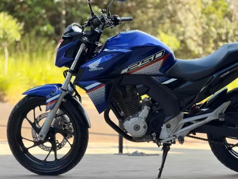 HONDA CB 250 F Twister FLEXONE, Foto 4