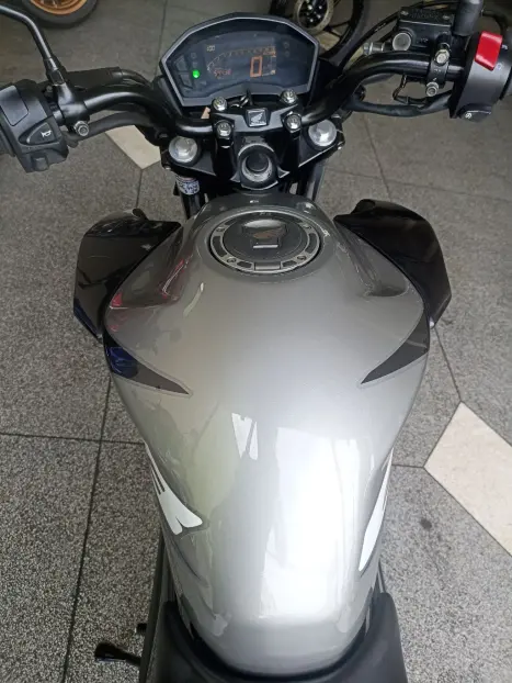 HONDA CB 250 F Twister FLEXONE, Foto 6