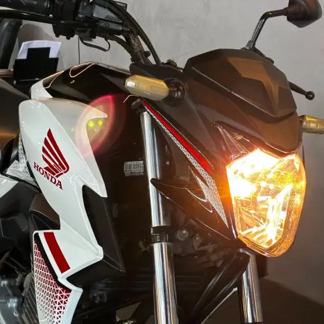 HONDA CB 250 F Twister , Foto 10