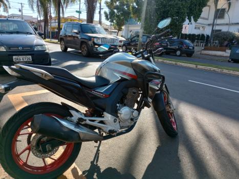 HONDA CB 250 F Twister FLEXONE, Foto 2