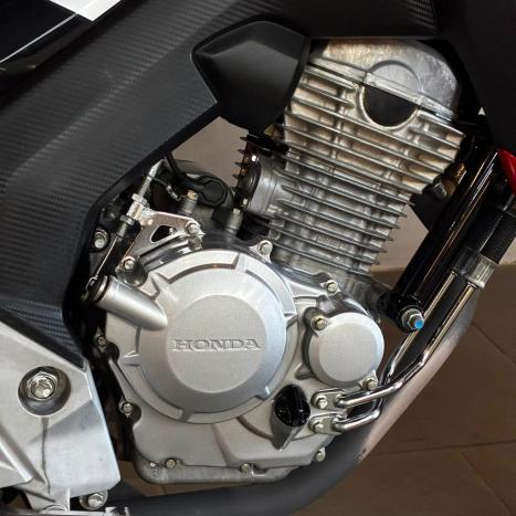 HONDA CB 250 F Twister , Foto 4