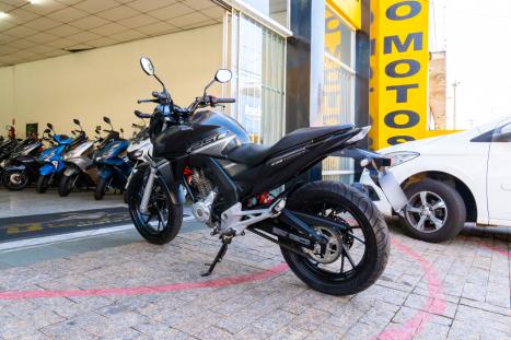 HONDA CB 250 F Twister , Foto 4