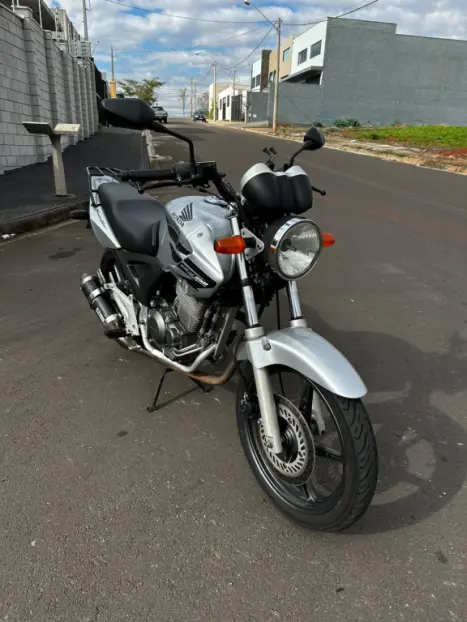 HONDA CB 250 F Twister FLEXONE, Foto 1
