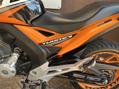 HONDA CB 250 F Twister FLEXONE, Foto 3