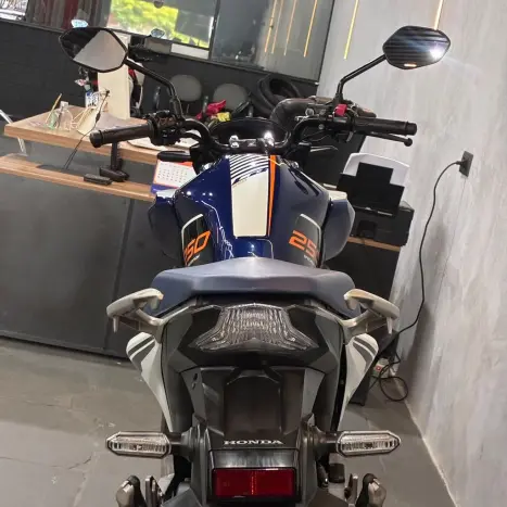 HONDA CB 250 F Twister , Foto 10