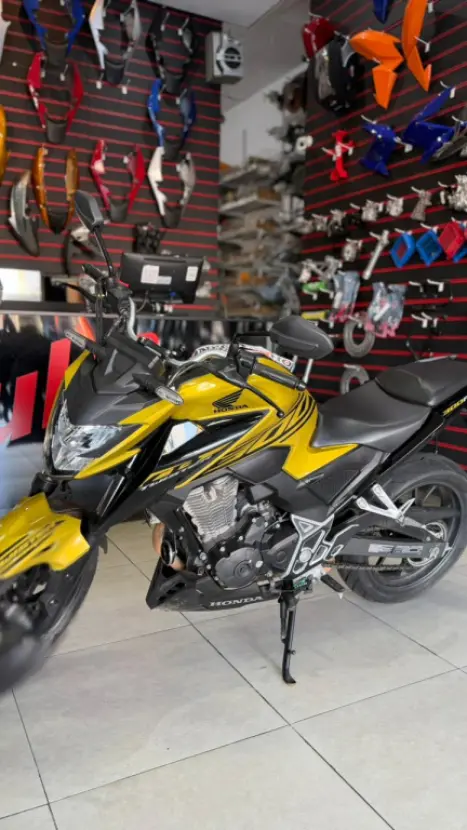 HONDA CB 300 F Twister FLEX ABS, Foto 2