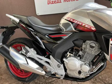 HONDA CB 300 F Twister FLEX CBS, Foto 5