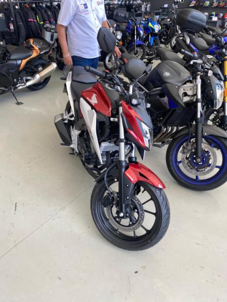 HONDA CB 300 F Twister FLEX ABS, Foto 2