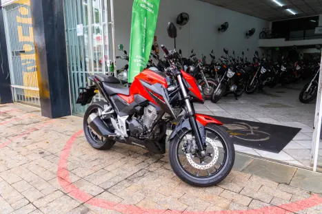 HONDA CB 300 F Twister FLEX ABS, Foto 1