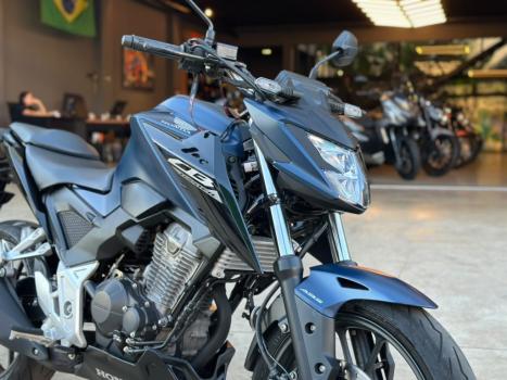 HONDA CB 300 F Twister FLEX ABS, Foto 2