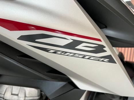 HONDA CB 300 F Twister FLEX CBS, Foto 10