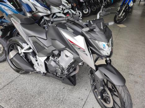 HONDA CB 300 F Twister FLEX CBS, Foto 3