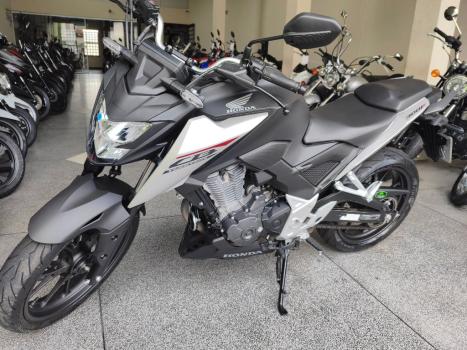 HONDA CB 300 F Twister FLEX CBS, Foto 4