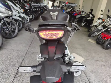 HONDA CB 300 F Twister FLEX CBS, Foto 10