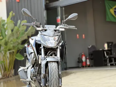 HONDA CB 300 F Twister FLEX CBS, Foto 4