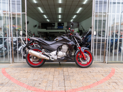 HONDA CB 300 R ABS, Foto 2