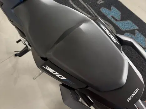 HONDA CB 300 R ABS, Foto 12