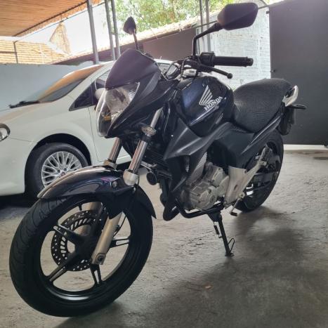 HONDA CB 300 R STD, Foto 2