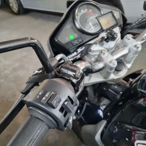 HONDA CB 300 R STD, Foto 9