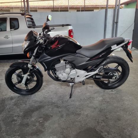 HONDA CB 300 R STD, Foto 2