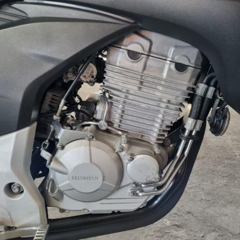 HONDA CB 300 R STD, Foto 8