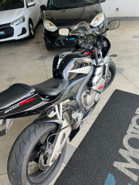 HONDA CBR 600 RR , Foto 5 HONDA CBR 600 RR , Foto 5