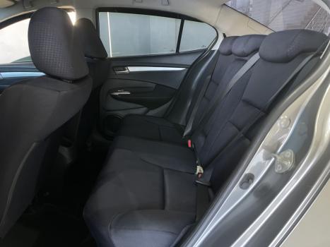 HONDA City Hatch 1.5 16V 4P FLEX EX AUTOM�TICO CVT, Foto 3