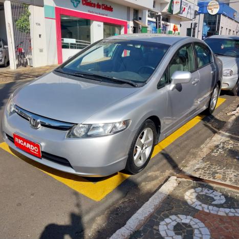 HONDA Civic 1.8 16V 4P FLEX LXS AUTOMÁTICO, Foto 3 HONDA Civic 1.8 16V 4P FLEX LXS AUTOMÁTICO, Foto 3