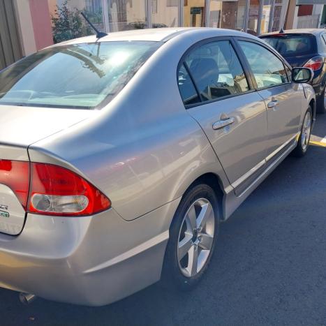 HONDA Civic 1.8 16V 4P FLEX LXS AUTOMÁTICO, Foto 5 HONDA Civic 1.8 16V 4P FLEX LXS AUTOMÁTICO, Foto 5