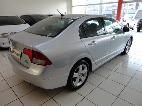 HONDA Civic 1.8 16V 4P FLEX LXS, Foto 4