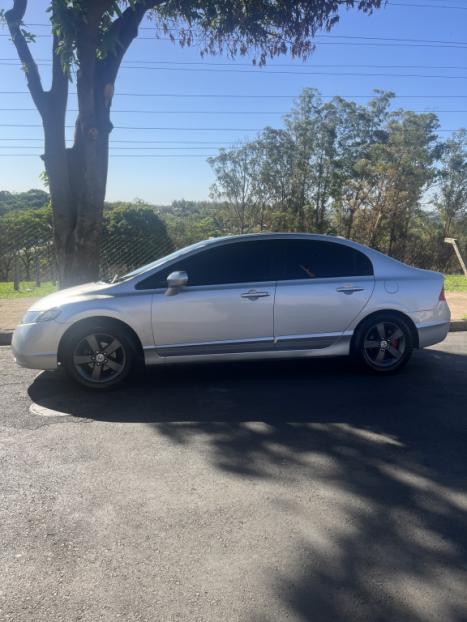 HONDA Civic 1.8 16V 4P LXS AUTOMÁTICO, Foto 3 HONDA Civic 1.8 16V 4P LXS AUTOMÁTICO, Foto 3