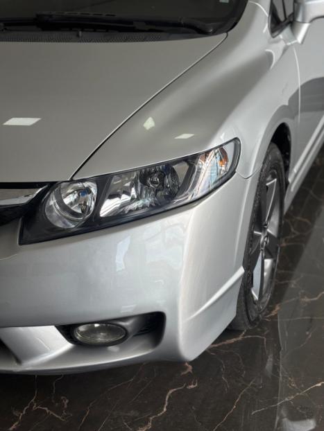 HONDA Civic 1.8 16V 4P FLEX LXS AUTOM�TICO, Foto 2