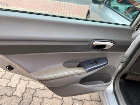 HONDA Civic 1.8 16V 4P FLEX LXS AUTOM�TICO, Foto 8