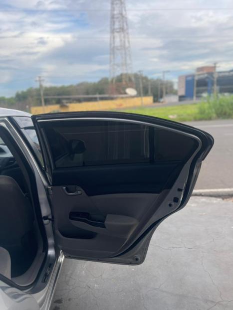 HONDA Civic 1.8 16V 4P FLEX LXS AUTOM�TICO, Foto 19