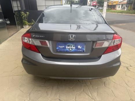 HONDA Civic 1.8 16V 4P FLEX LXS AUTOM�TICO, Foto 5