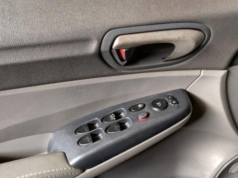 HONDA Civic 1.8 16V 4P FLEX LXS AUTOM�TICO, Foto 18