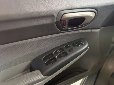 HONDA Civic 1.8 16V 4P LXS, Foto 19