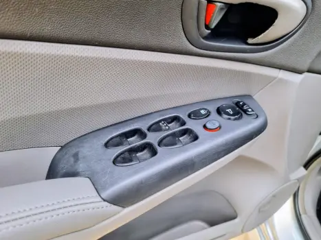 HONDA Civic 1.8 16V 4P FLEX LXS, Foto 17