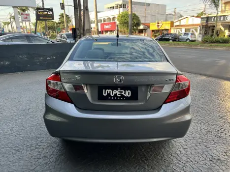 HONDA Civic 1.8 16V 4P FLEX LXS AUTOM�TICO, Foto 5
