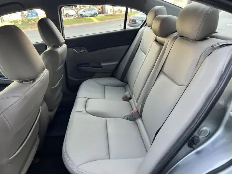 HONDA Civic 1.8 16V 4P FLEX LXS AUTOM�TICO, Foto 7