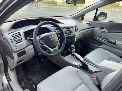 HONDA Civic 1.8 16V 4P FLEX LXS AUTOM�TICO, Foto 8