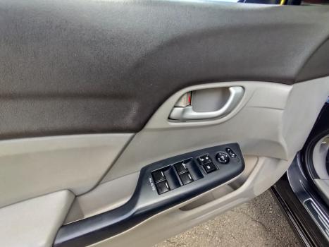 HONDA Civic 1.8 16V 4P FLEX LXS AUTOM�TICO, Foto 17