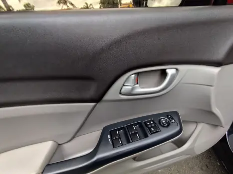 HONDA Civic 1.8 16V 4P FLEX LXL AUTOM�TICO, Foto 20